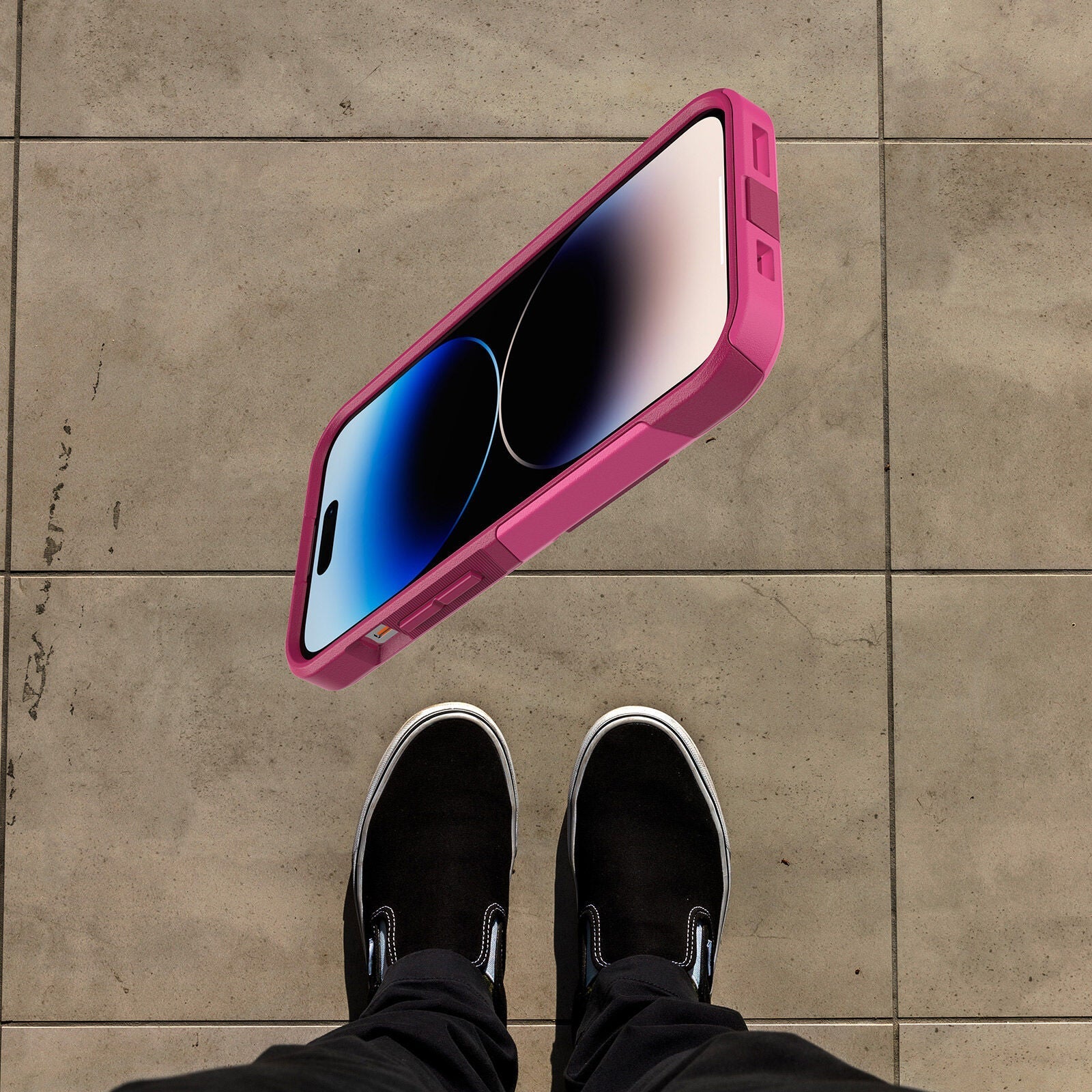 iPhone 14 Pro Commuter Series Case