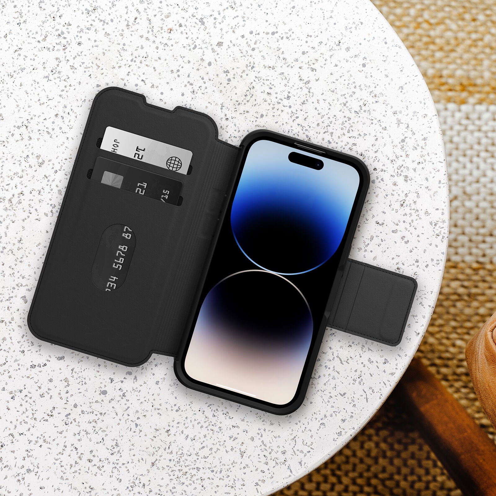 iPhone 14 Pro Strada Series Case