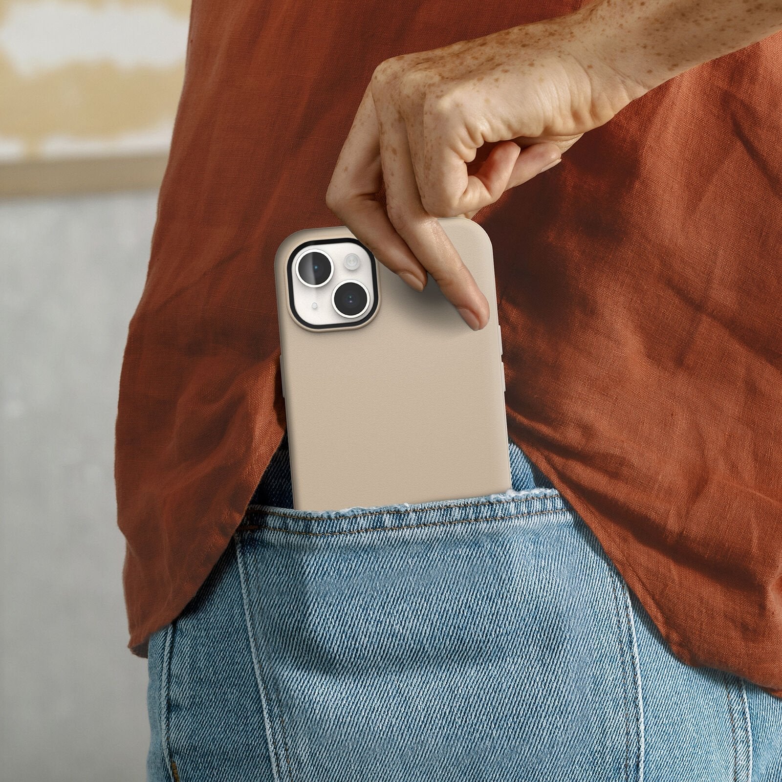 iPhone 14 Plus Symmetry Series Case