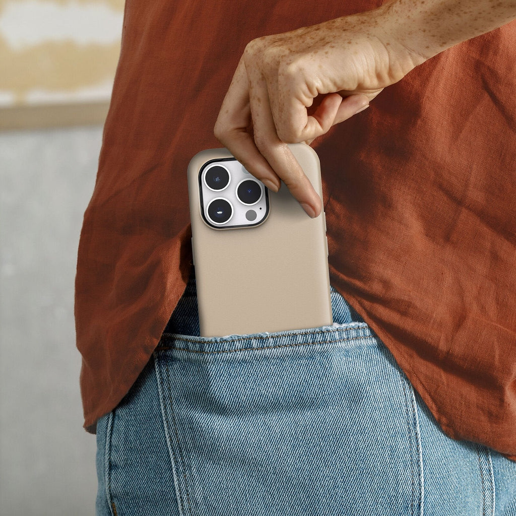 iPhone 14 Pro Symmetry Series Case