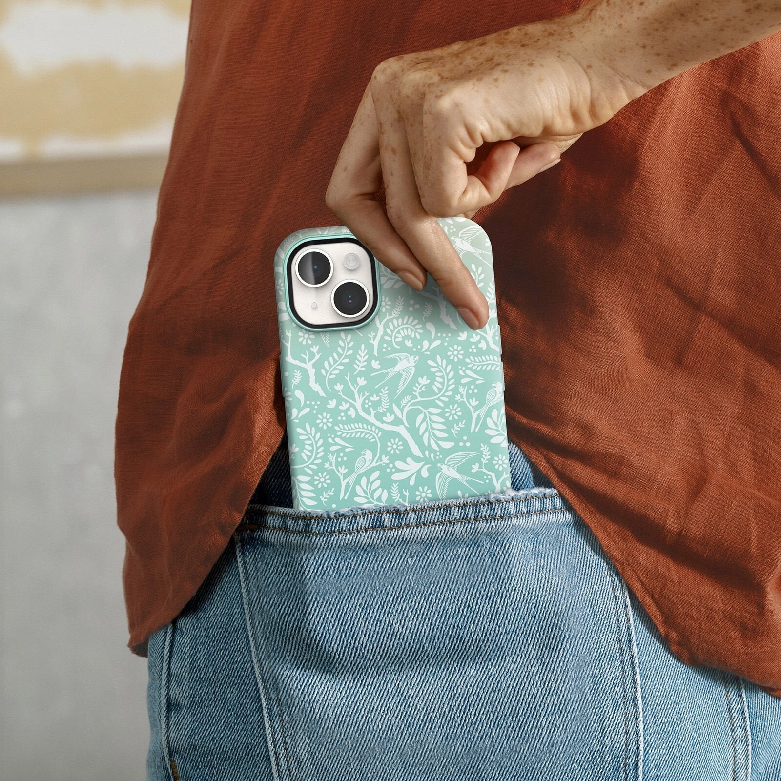 iPhone 14 Plus Symmetry Series for MagSafe Case