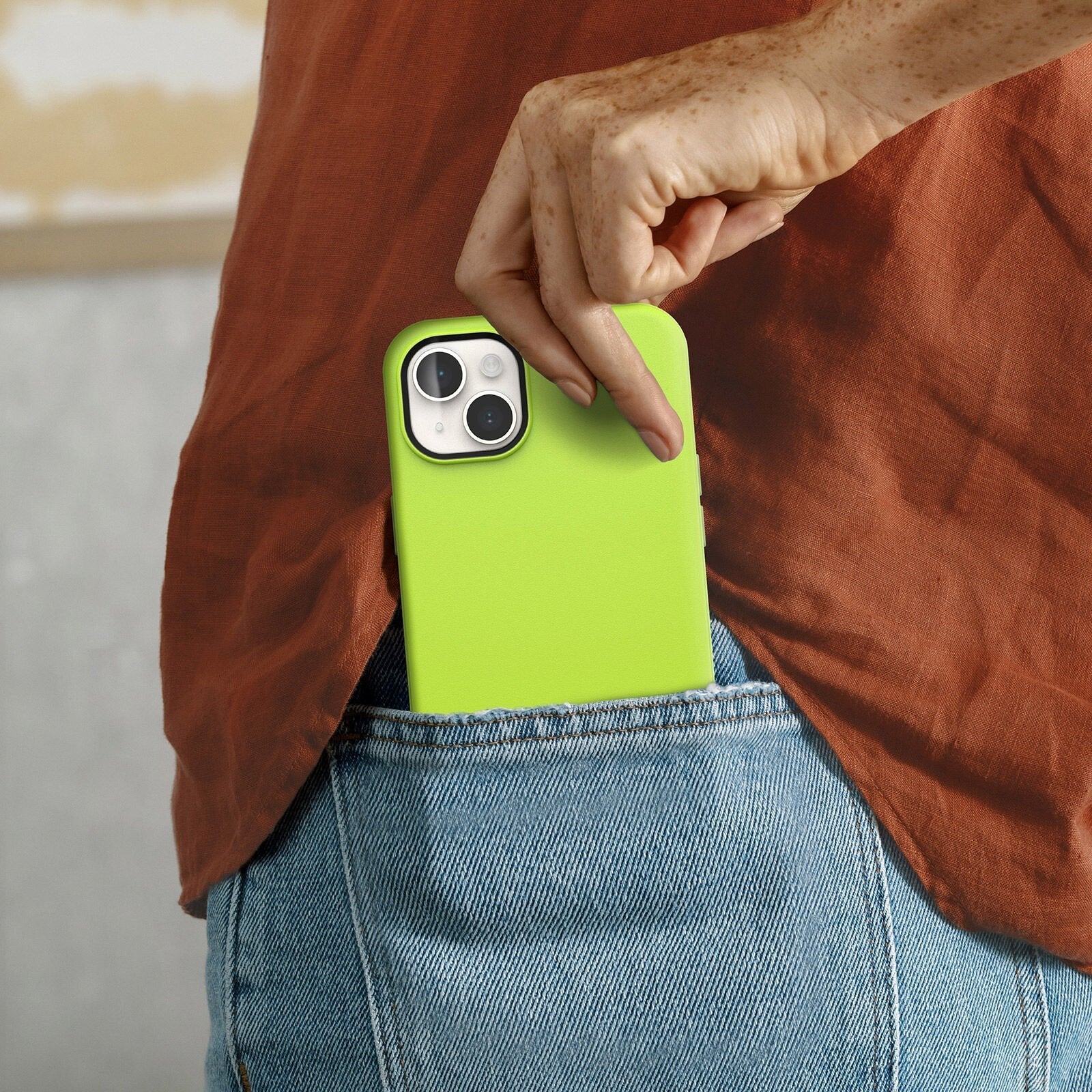 iPhone 14 Plus Symmetry Series for MagSafe Case