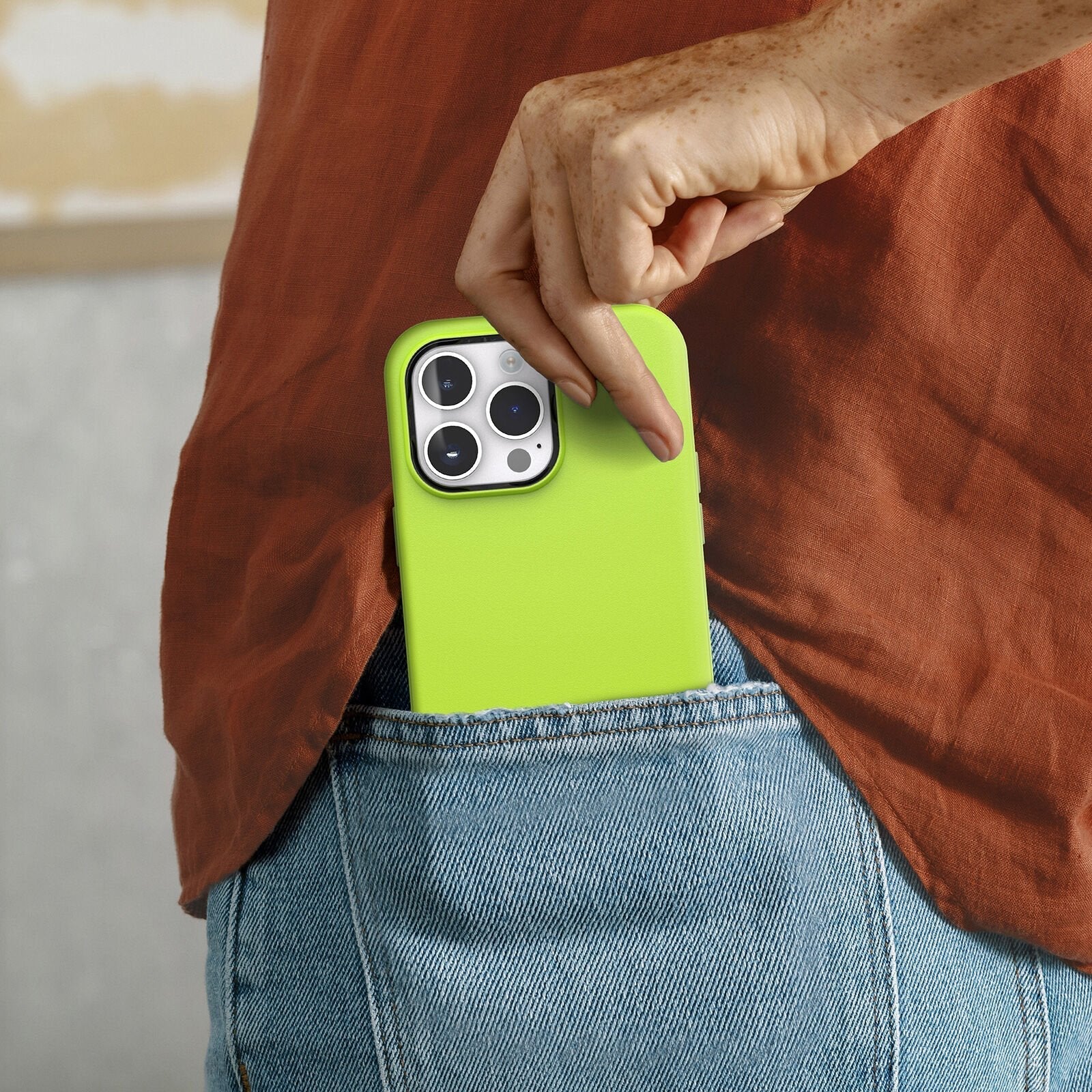 iPhone 14 Pro Max Symmetry Series for MagSafe Case